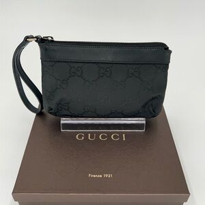 Gucci GG Supreme Nylon and Leather Wristlet w/Box Excellent Condition